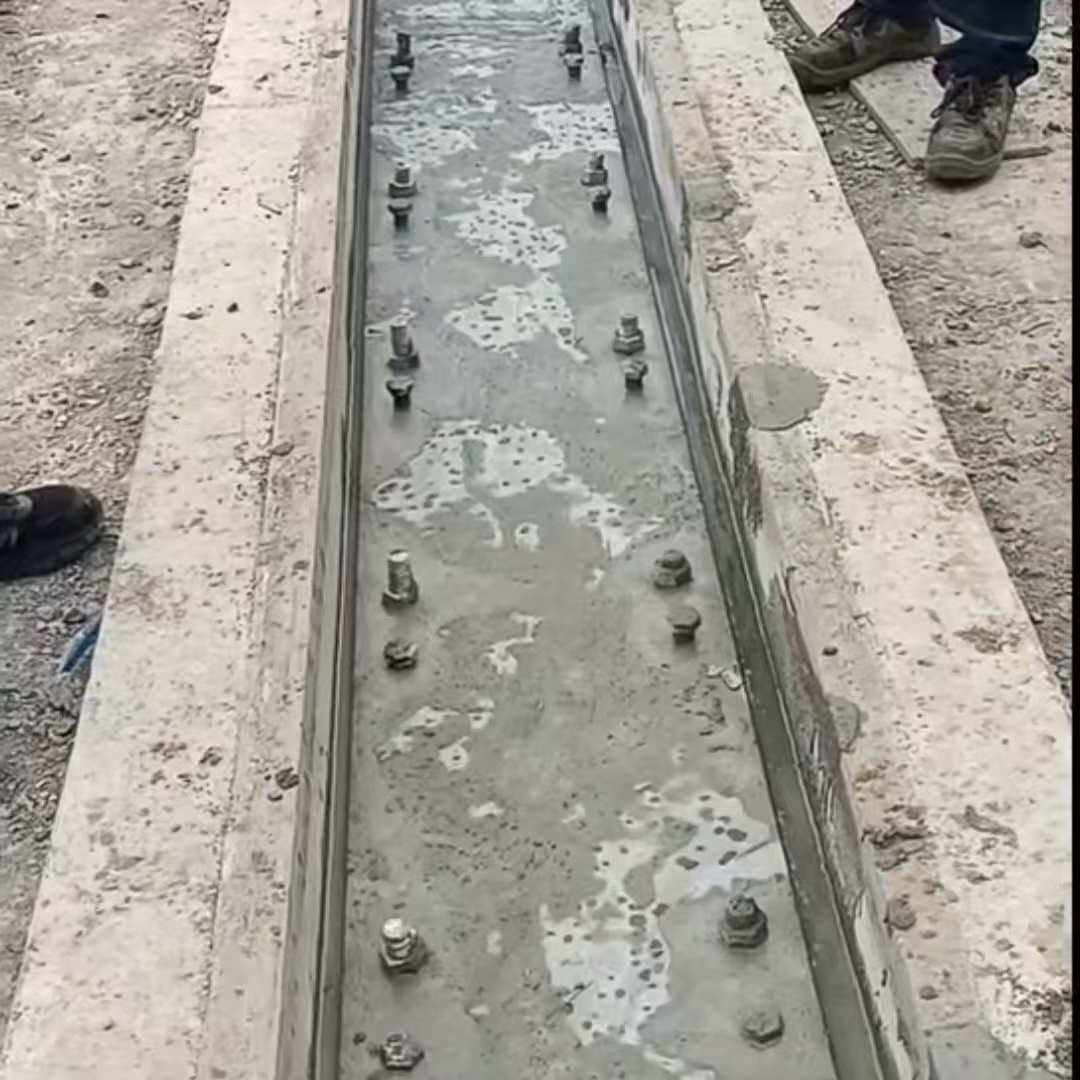 顺昌港口码头起重机龙门吊重型机械设备稳固用早强快凝轨道胶泥